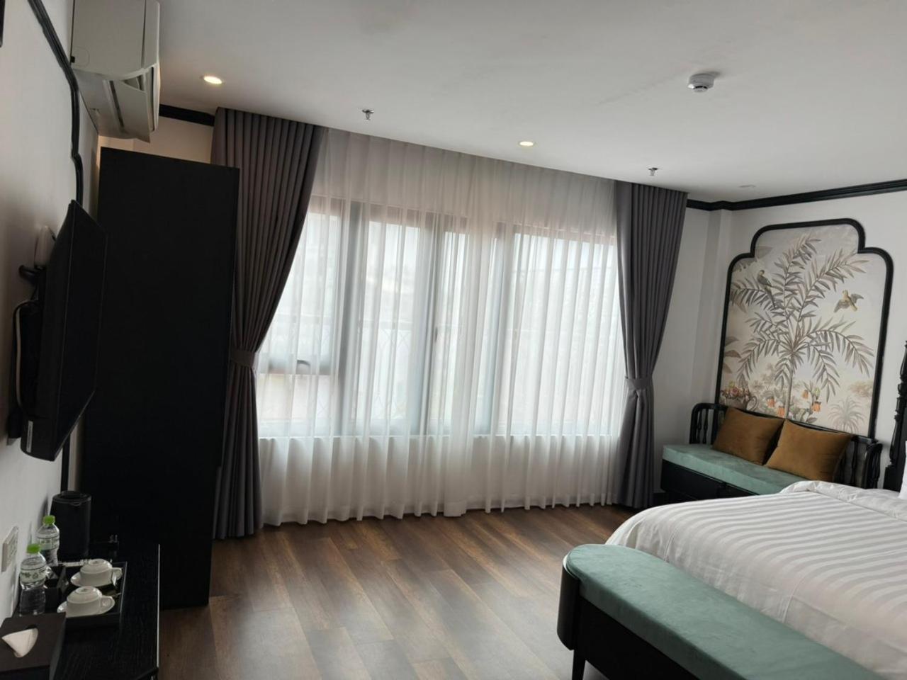 Aquarius Premium Hotel Hanoi Esterno foto