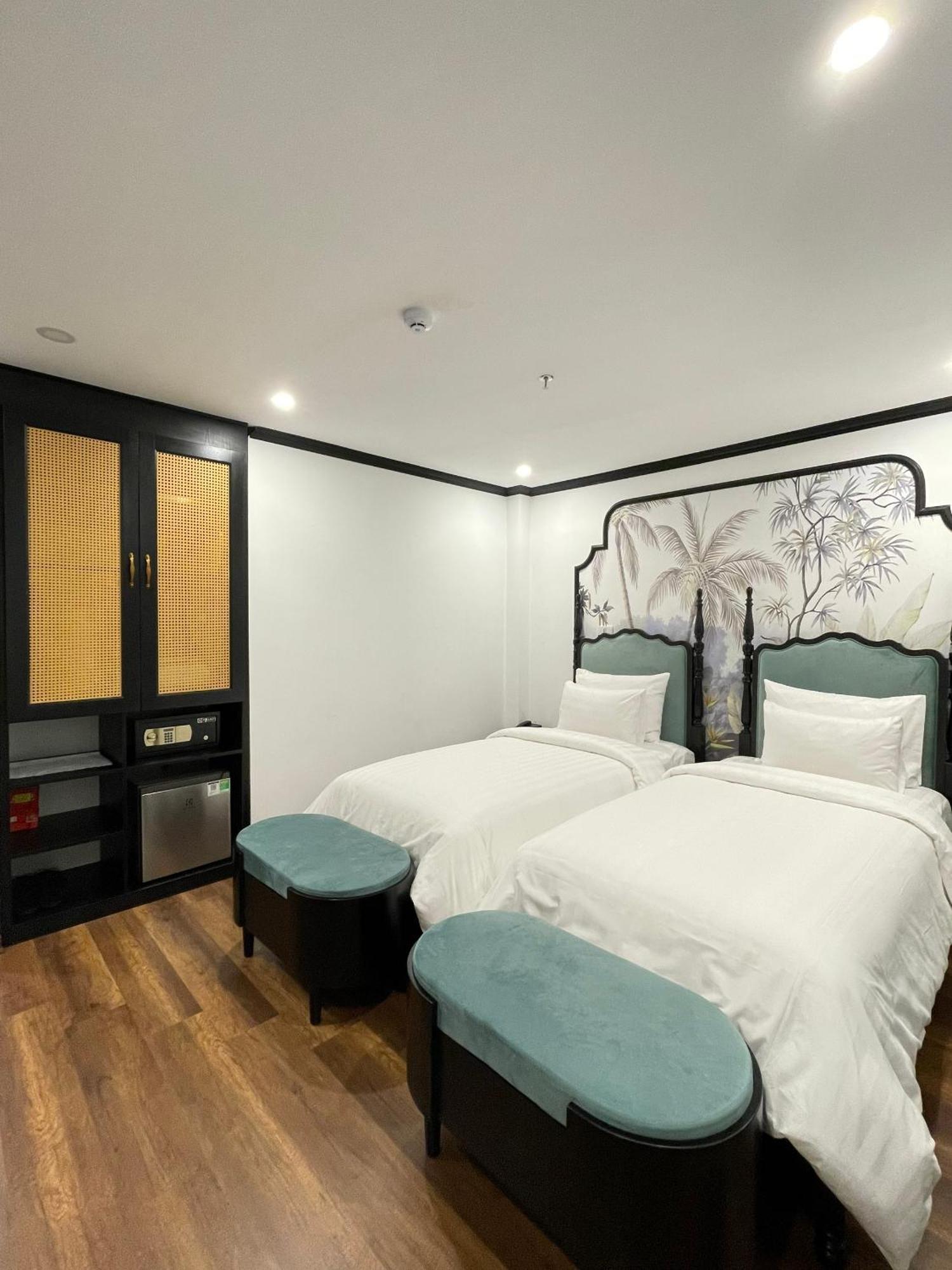 Aquarius Premium Hotel Hanoi Esterno foto
