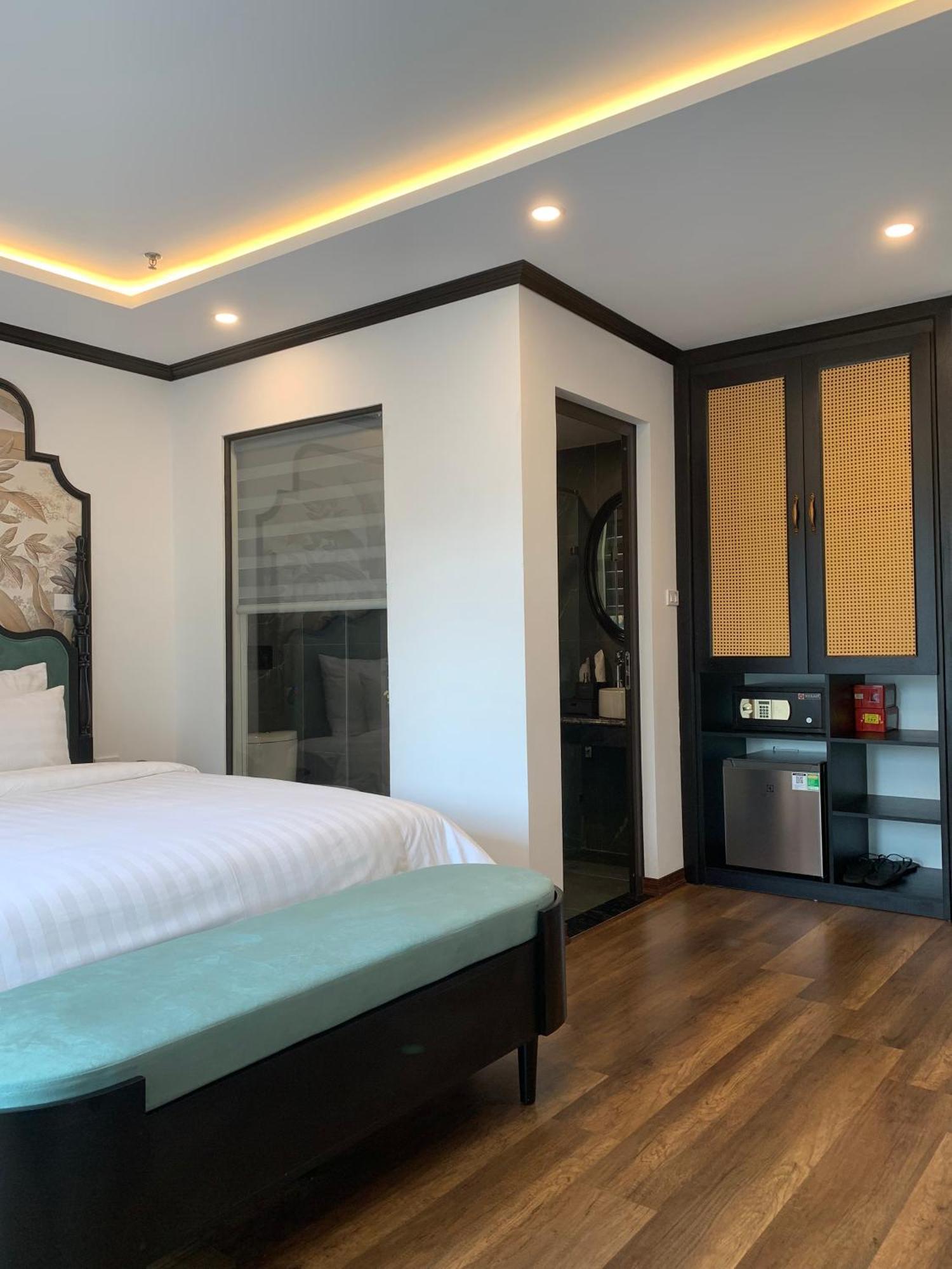 Aquarius Premium Hotel Hanoi Esterno foto